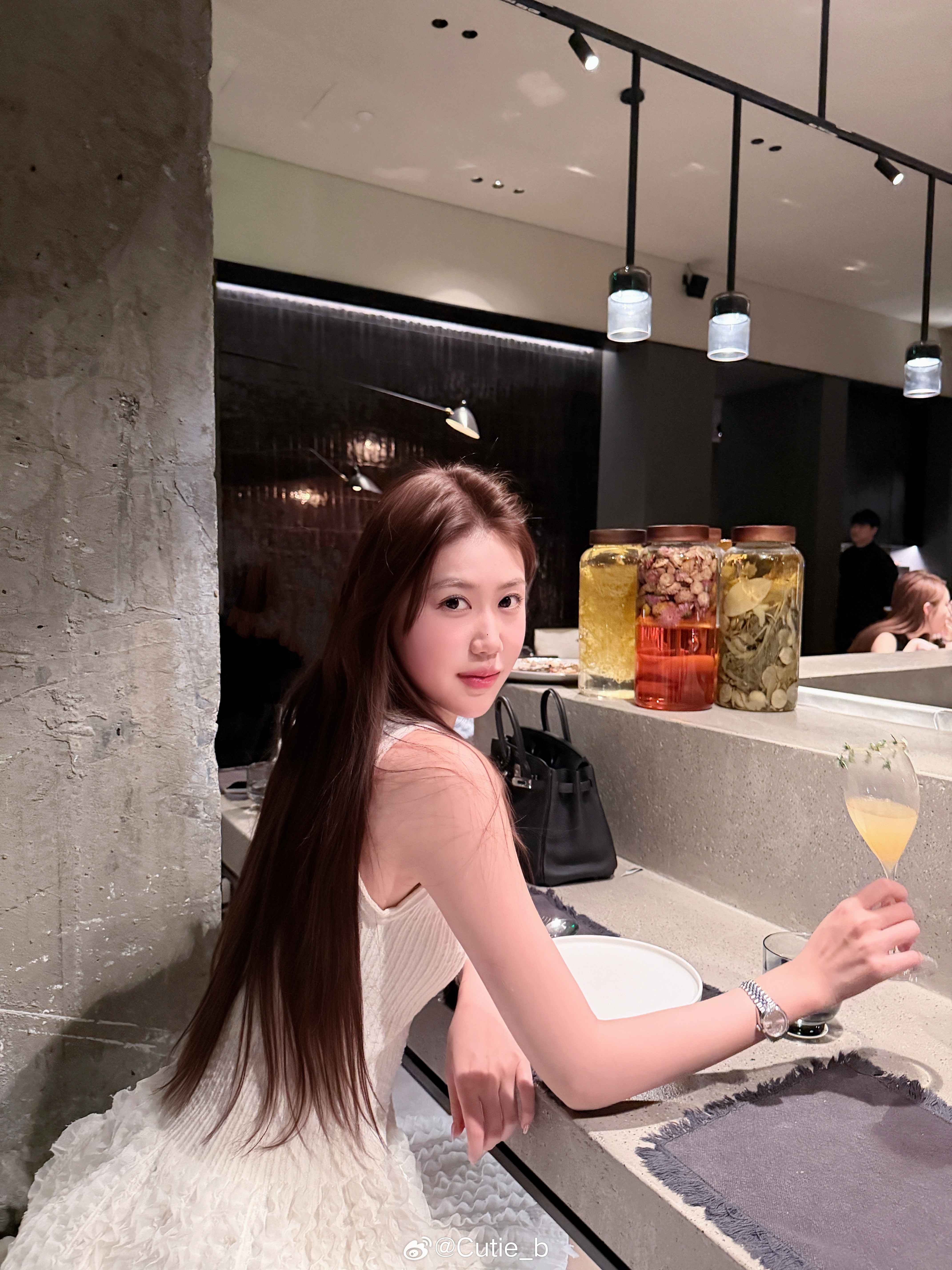 今天是幸福小猫᳐ ੭ 上海