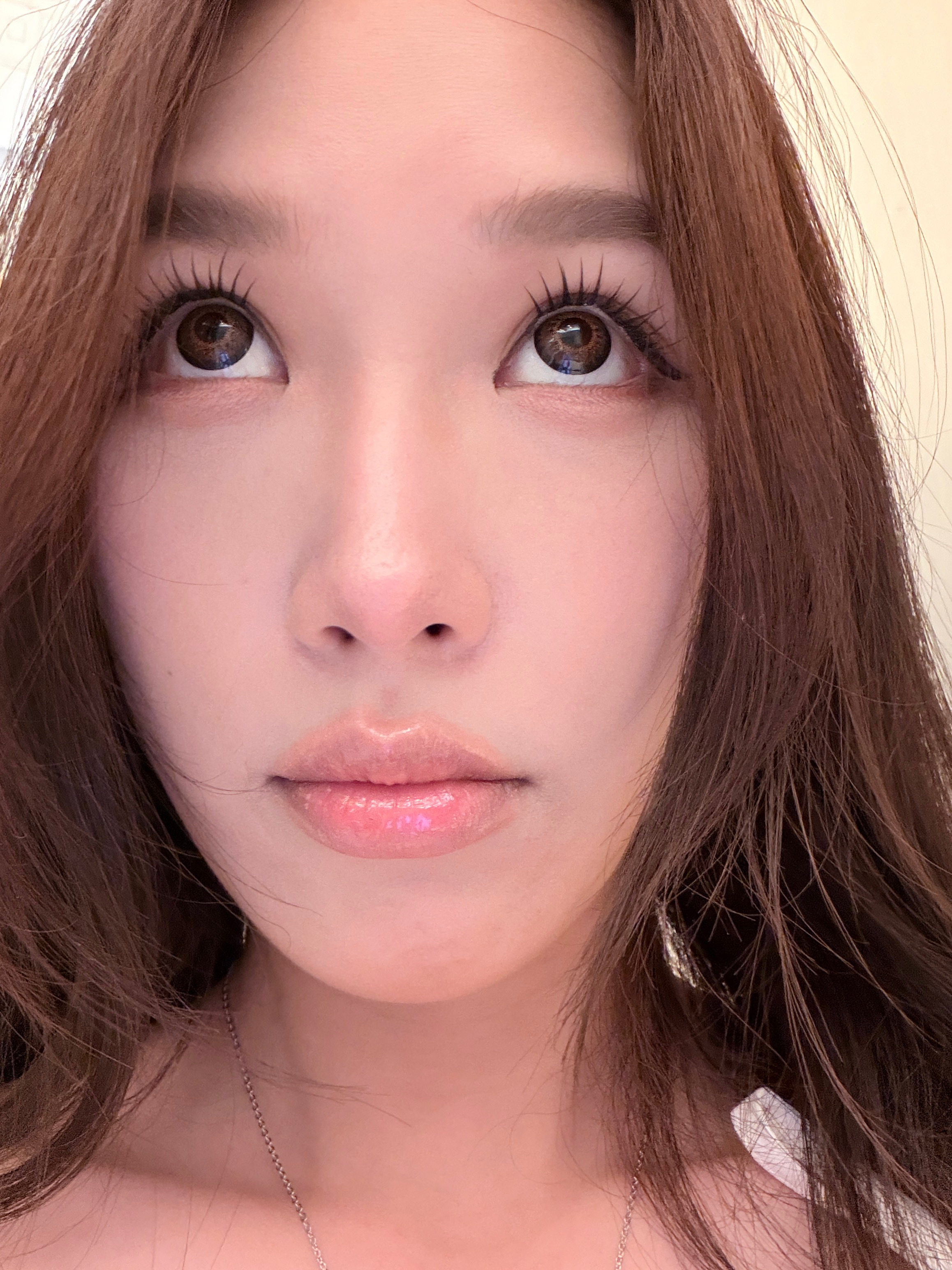 这次oliveyoung买的这个免胶睫毛真好看好方便啊 30秒2只眼睛就贴完了 