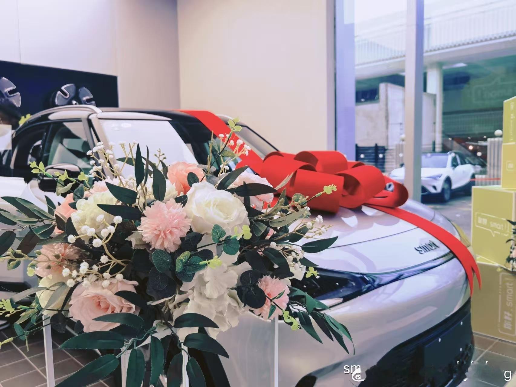 ，逛街顺手试个驾，甚至不用试驾，线上看懂配置后，手机APP点几下就能下单，连直播