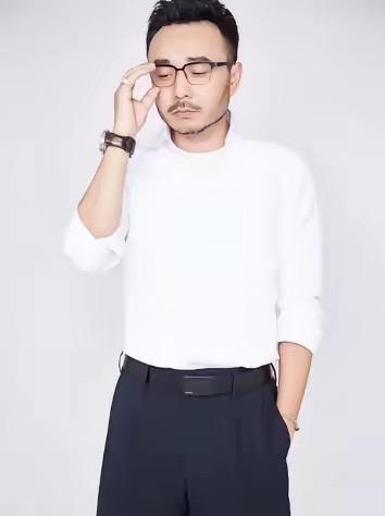汪涵这回真是搬起石头砸了自己的脚。当初砸钱投这片子，本想在国外镀层金回来风光一把