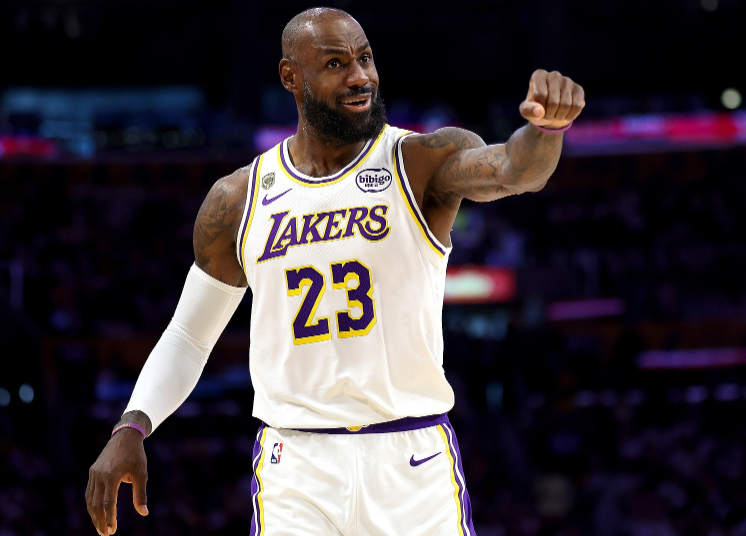 近日湖人媒体人Trevor Lane录制了《Lakers Nation》播客，在