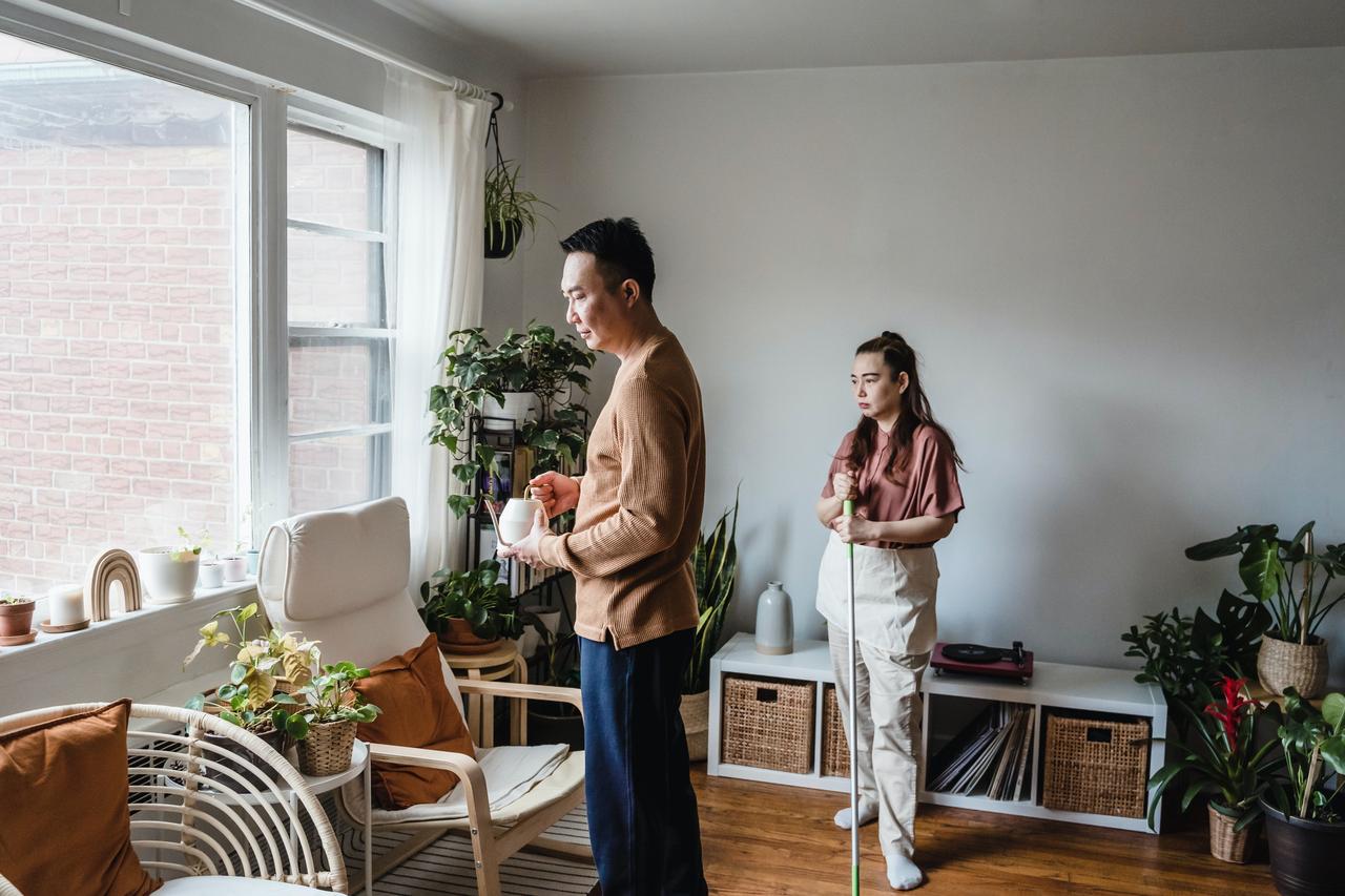爱家爱妻好老公，中年突然背叛要离，怎么办？
 
问：我和老公结婚15年，我一直觉