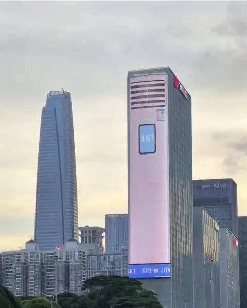 深圳已经热得在街上开空调了 ​​​