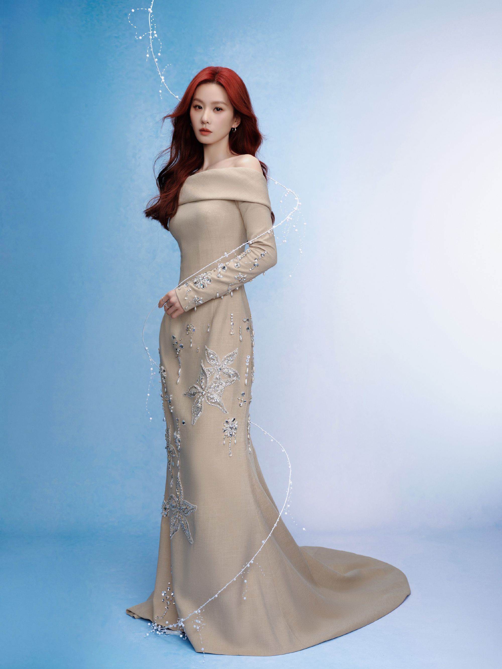 刘诗诗一字肩秋冬高定刘诗诗身穿Georges Hobeika 2024秋冬高定，