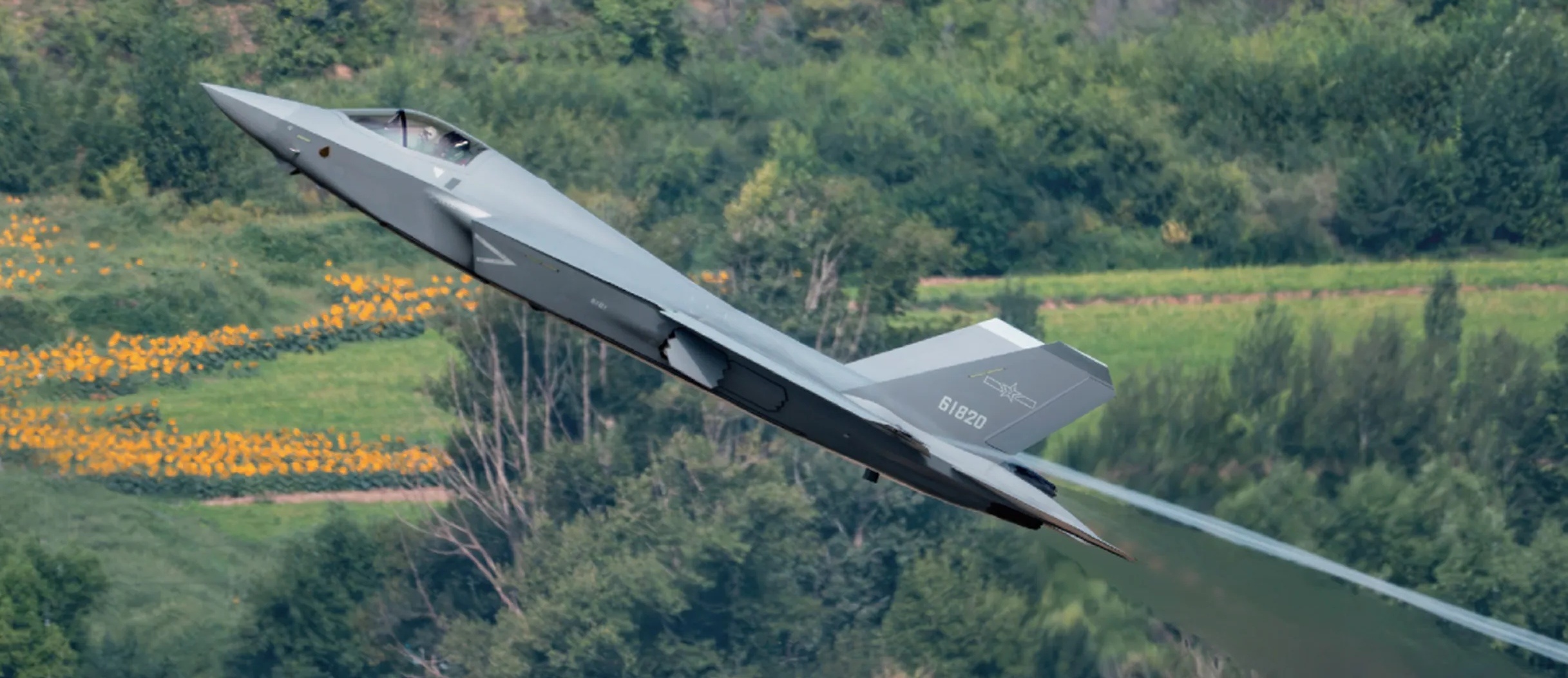 《向胜利致敬——纪念中国人民抗日战争暨世界反法西斯战争胜利八十周年阅兵受阅航空装