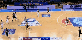 辽宁本钢球星付豪真是太悲催了！在今天进行的辽宁本钢和合肥狂风的比赛中，当时比赛进