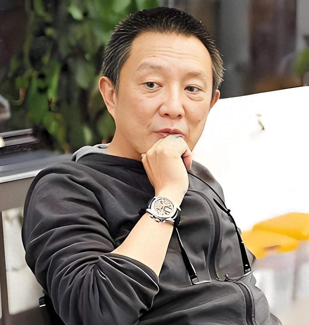 自古才子多情！他是拍出国产历史剧天花板的导演张黎，5段婚姻8个女人一个没留住，如