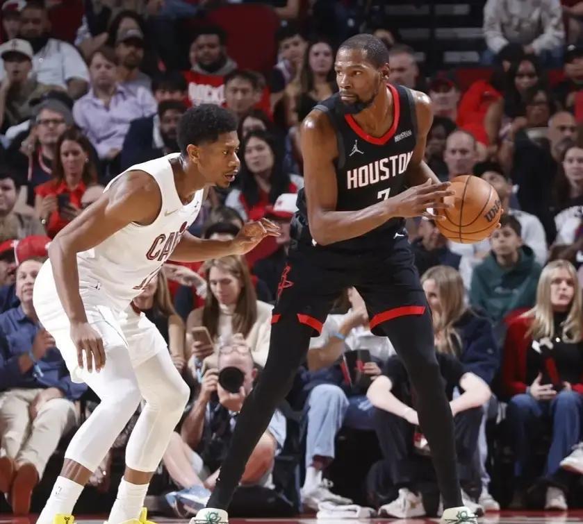 西部第四！火箭杀回来了
 
42胜28负，直接踩掉鹈鹕。还剩12场，8场打弱队，