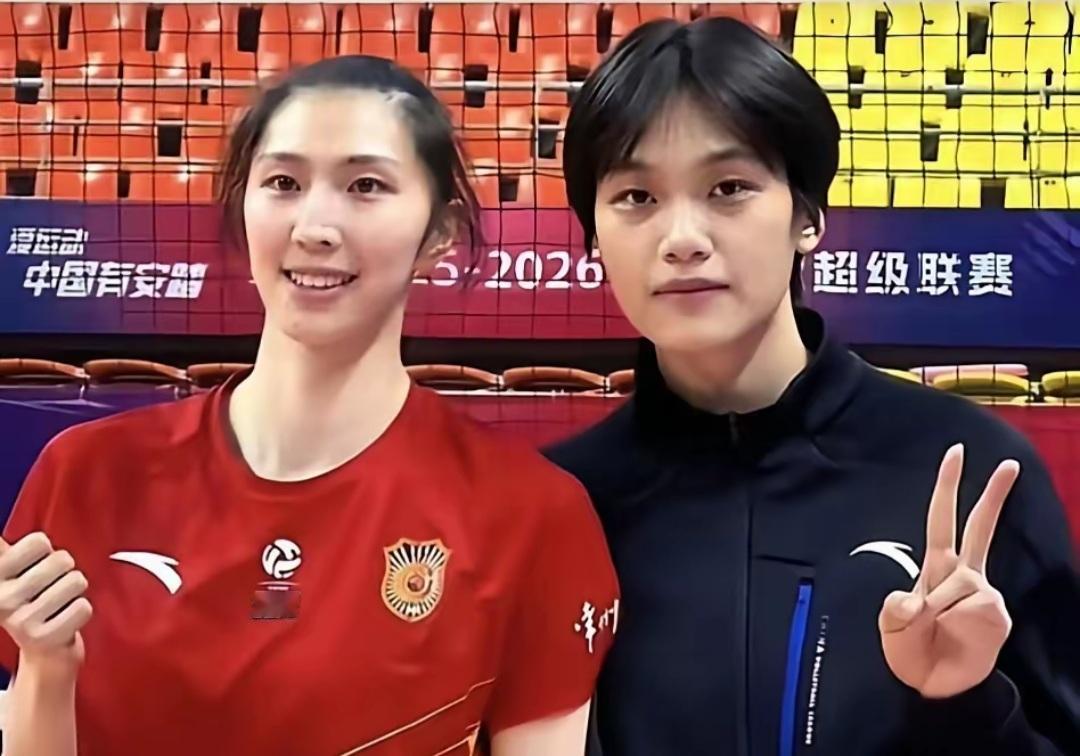 看了津苏之战赛后天津女排年轻球员李响与吴梦洁的合影，不禁想到李响是国家队打接应的