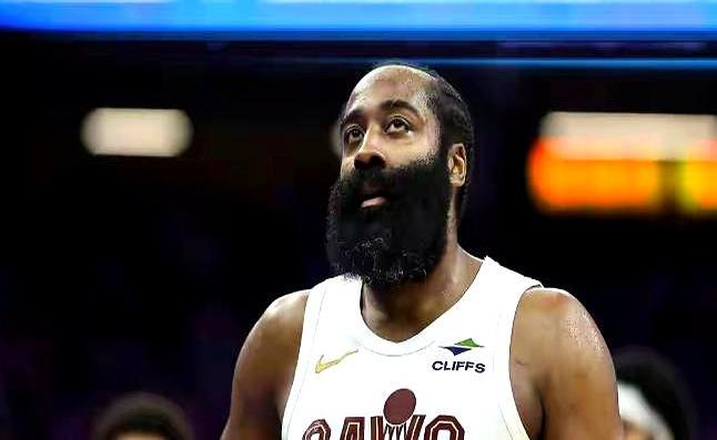 一场比赛胜率预测冲到99.9%，这已经不是打球，是纯粹的碾压。
 
昨晚打篮网，