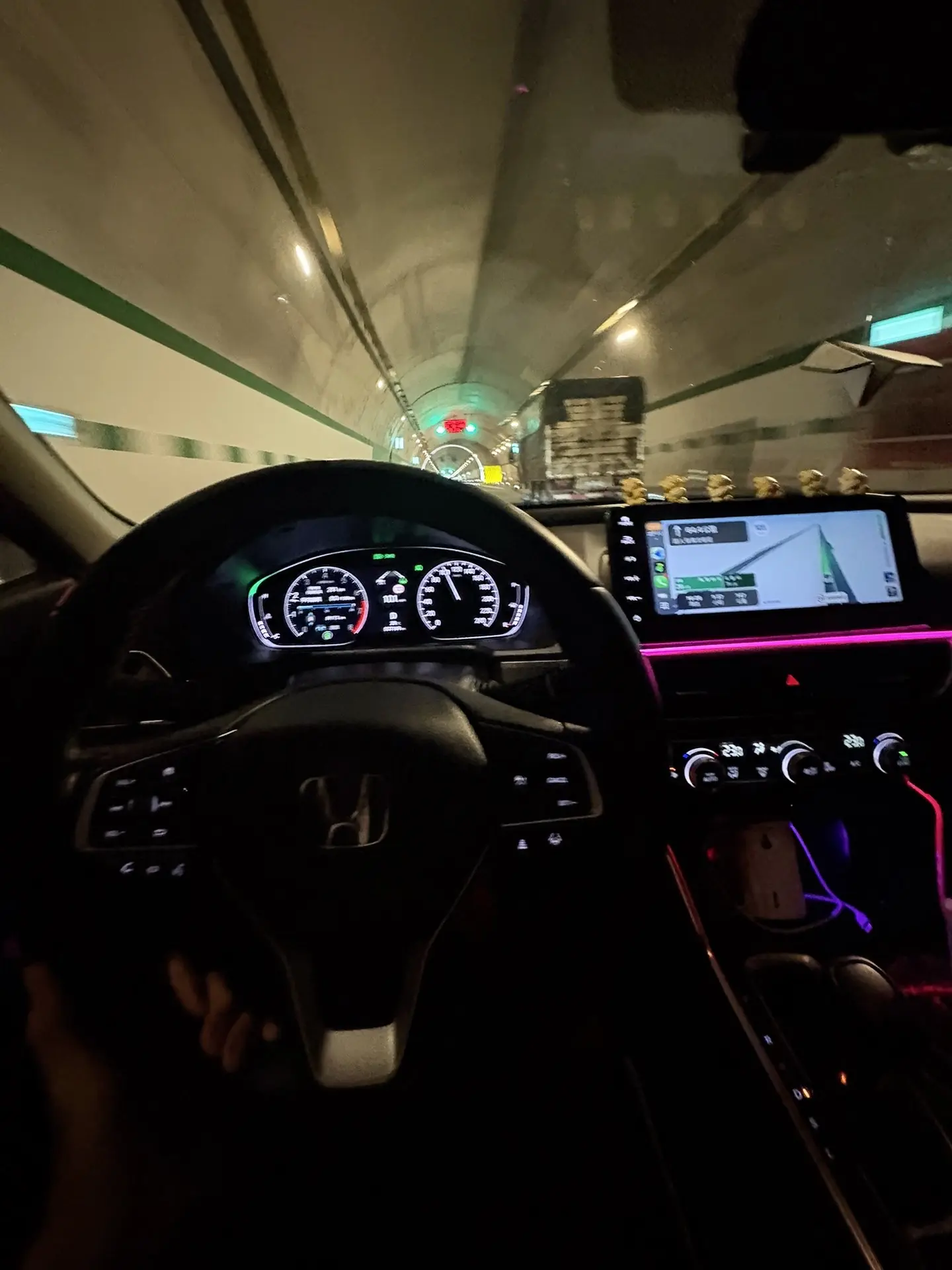 出社会早没读过万卷书，懂得道理都是带着泪，赚的每分钱都带着苦