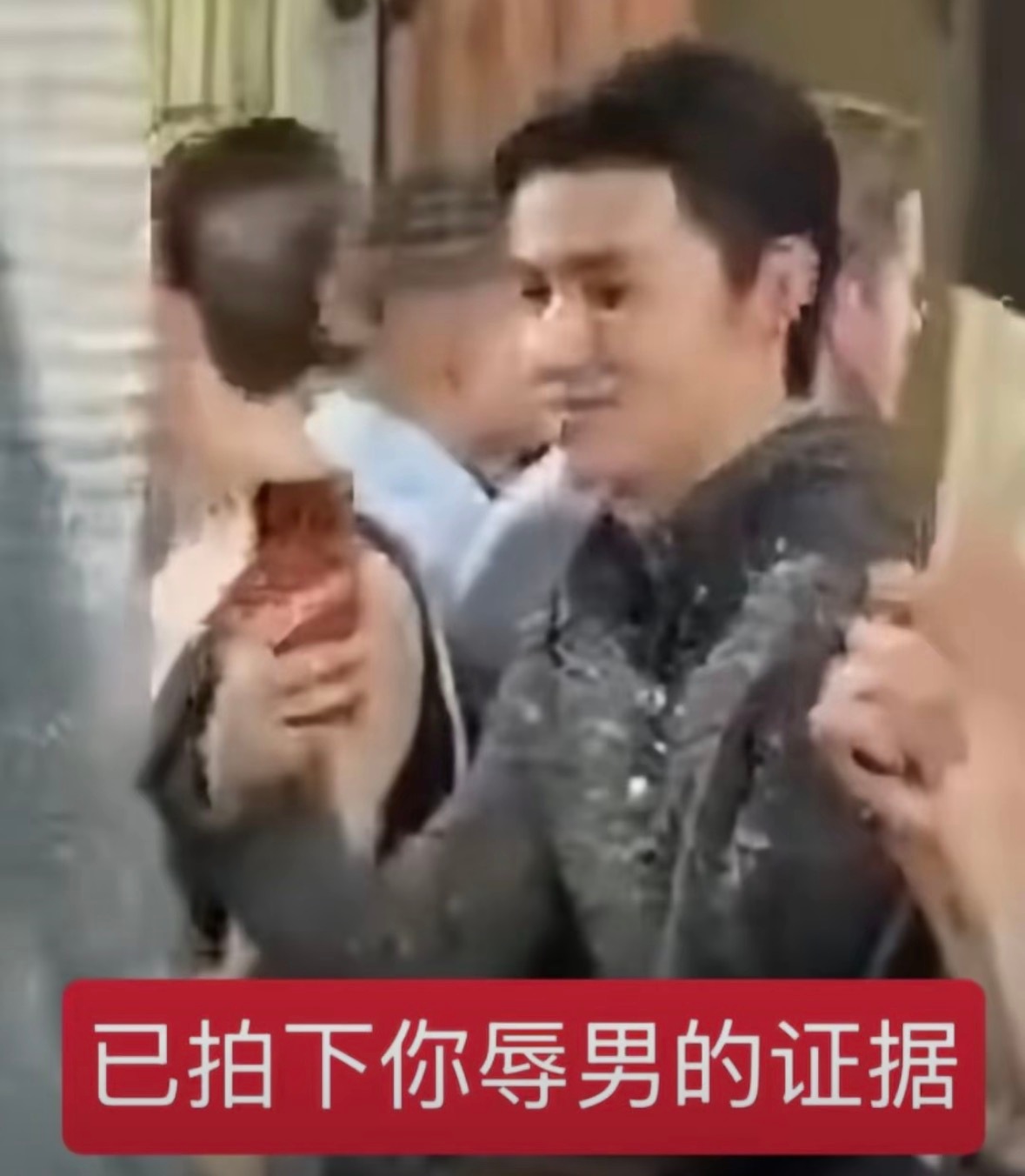 哎呀我肚子 