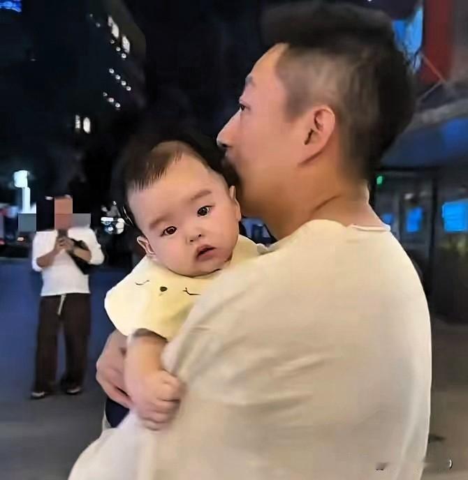 谁能想到，治愈小菲和马筱梅所有疲惫的，从来不是名利财富，而是软萌可爱的儿子汪宝儿