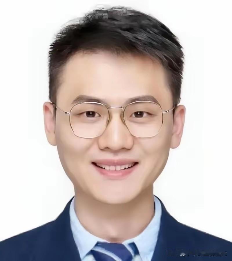 看到西北工大这位90后教授寇家庆的履历，手里的奶茶突然不香了。93年出生，33岁