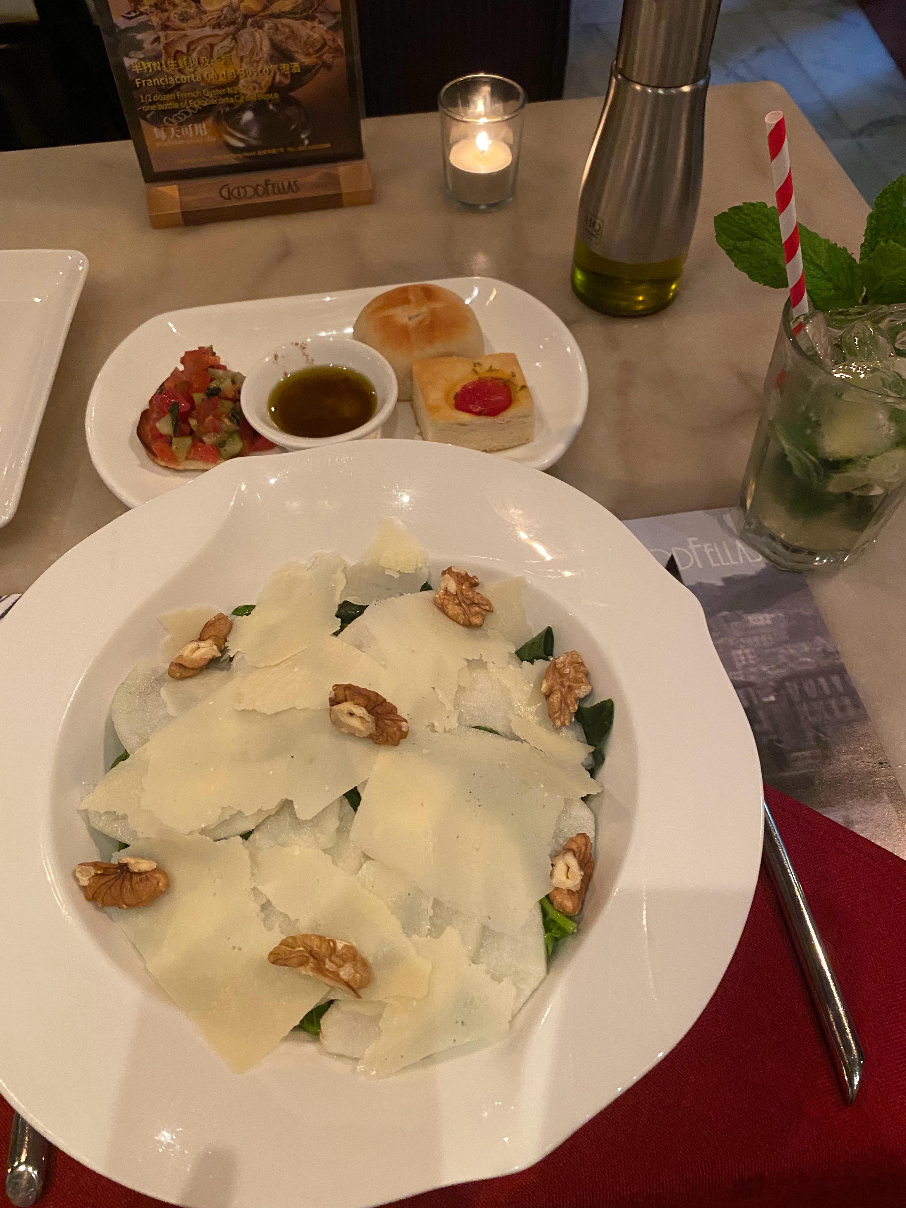 下班，吃饭[挤眼]  ​​​