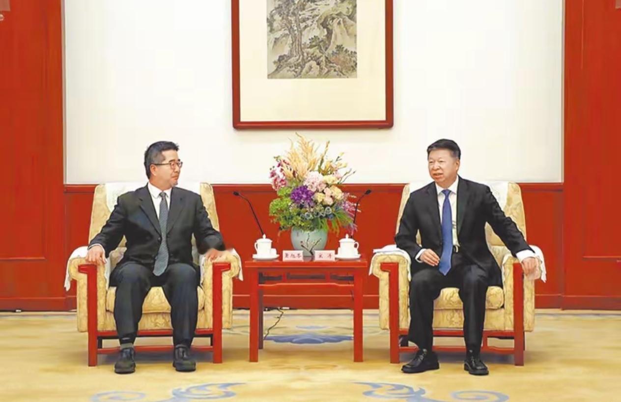 国共论坛要复办了，这次国民党会是谁带队参加？
       岛内传来消息，两岸经