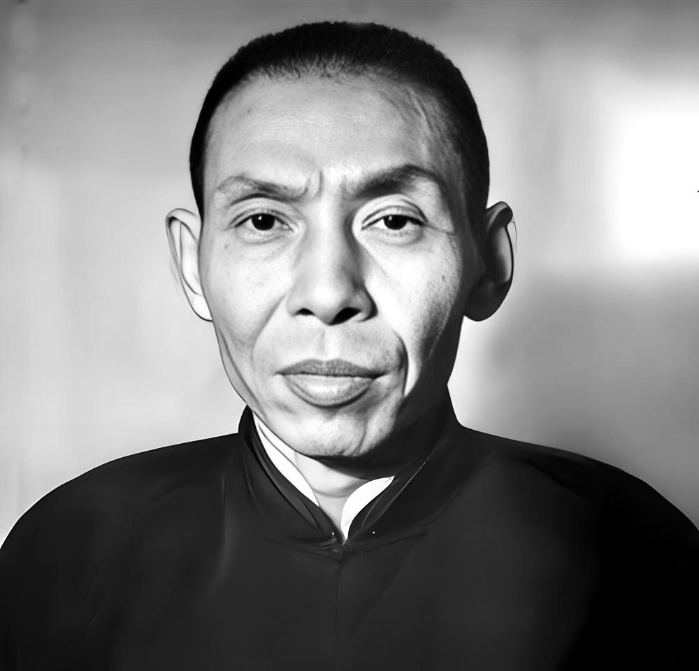 说起杜月笙，很多人会联想到旧上海风云人物，但其实在波诡云谲的历史节点上，他和共产