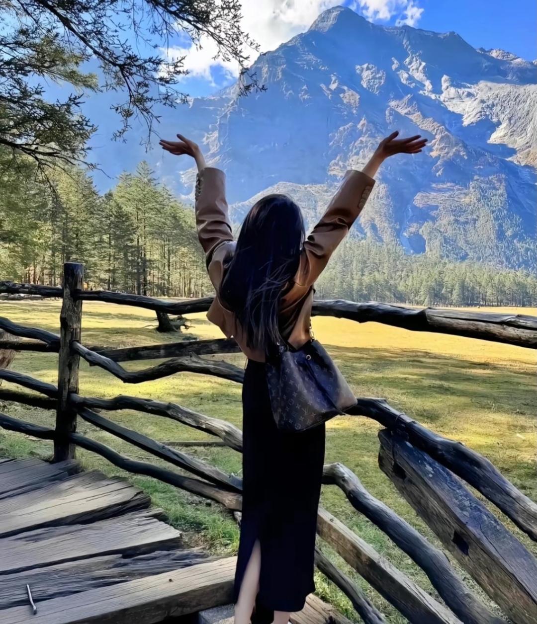 人到中年
你会发现
其实
一个人最好的底色
不是善良
不是才华
而是
内核