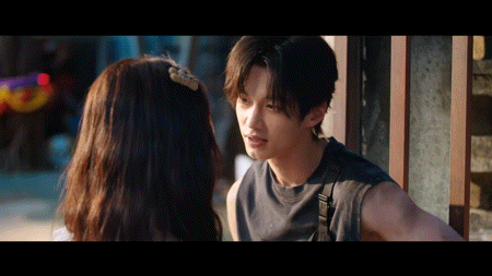 暧昧期咬一个苹果都像在接吻 暧昧期名场面+1！姜暮咬靳朝吃过的苹果，甜到像接吻，