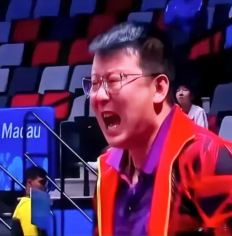 昨晚张超真行，那狮吼功真的是没有谁了。前两年在全锦赛上展示过，昨晚到关键比赛又拿