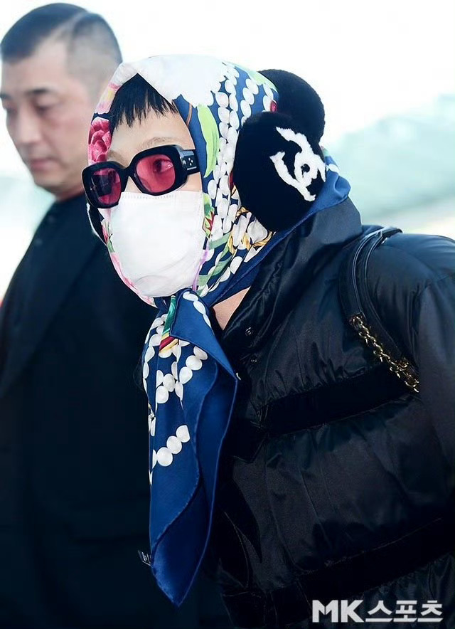 权志龙好接地气的头巾围法权志龙我那接地气的偶像 这个头巾围法好接地气呀！！权志龙