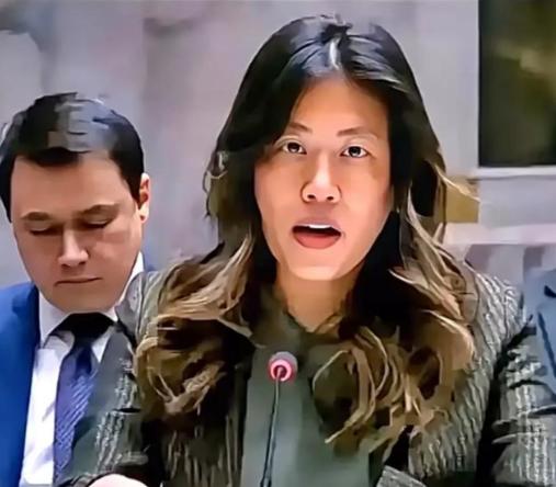 美国又一次使出了“以华制华”的拙劣手法，美籍华人吴婷代表美国出席联合国会议，公开