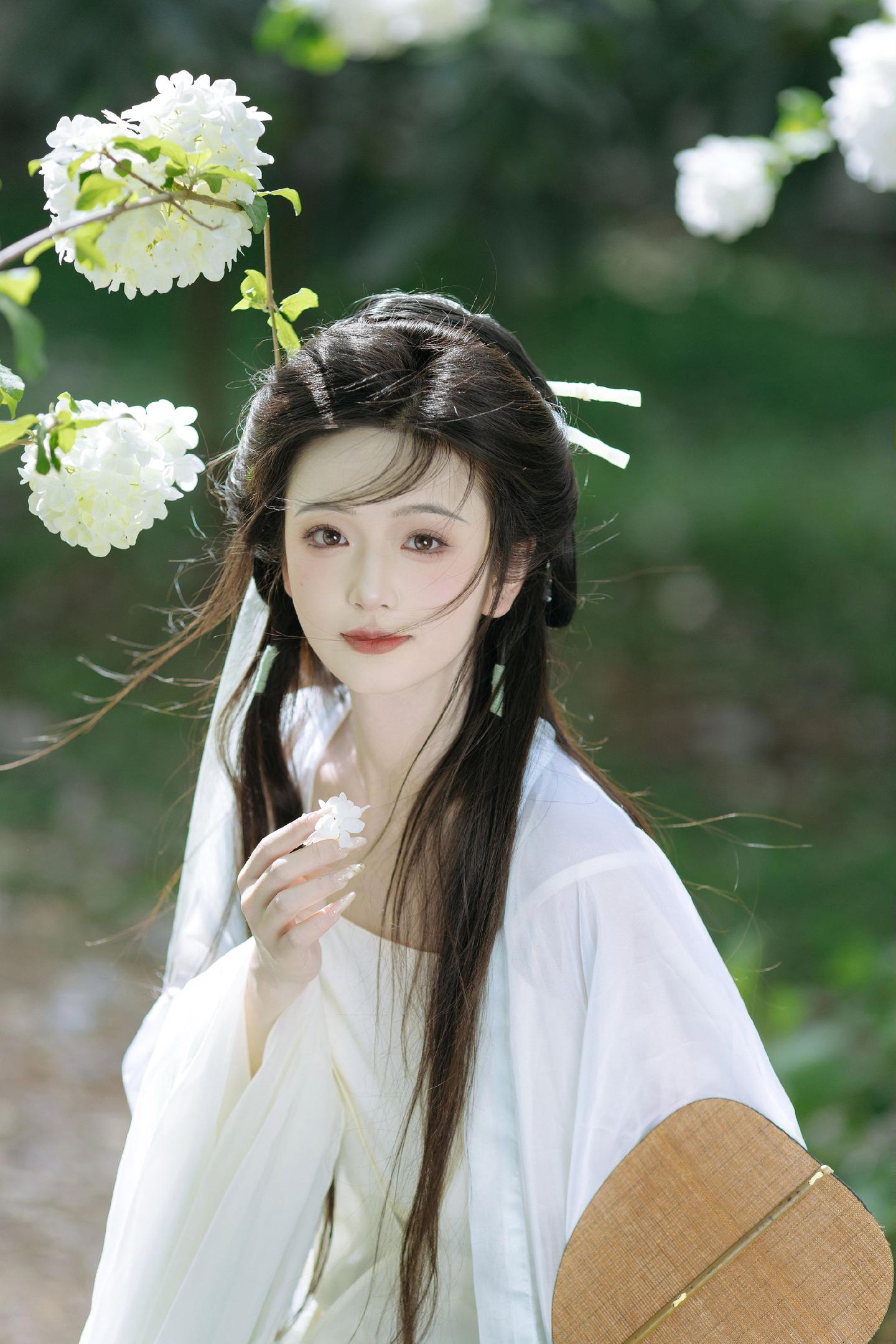 永远喜欢绿色～摄影：本人 出镜：  造型