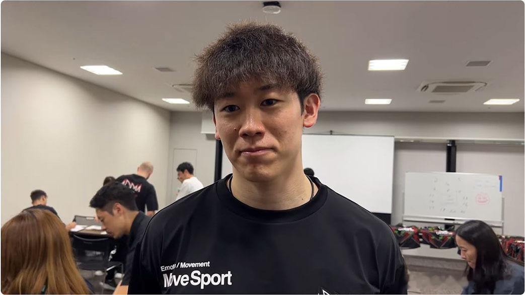 🔴⚫️ 佩鲁贾排球队——石川祐希受伤：右膝扭伤日本明星主攻手石川祐希接受了右膝