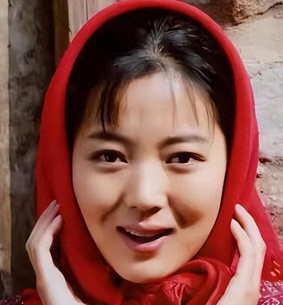 为了拍戏打掉孩子，二婚后却销声匿迹，54岁的王茜华如今怎么样了
 
 


王茜