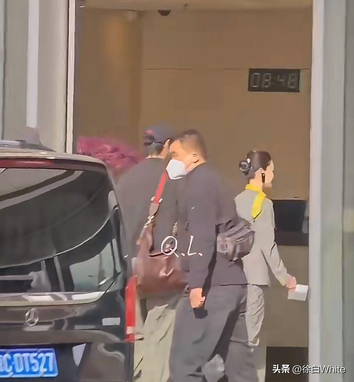 4月2日，肖战出发青岛啦，即将进组《十日终焉》，齐夏这次是真的要跟大家见面了！