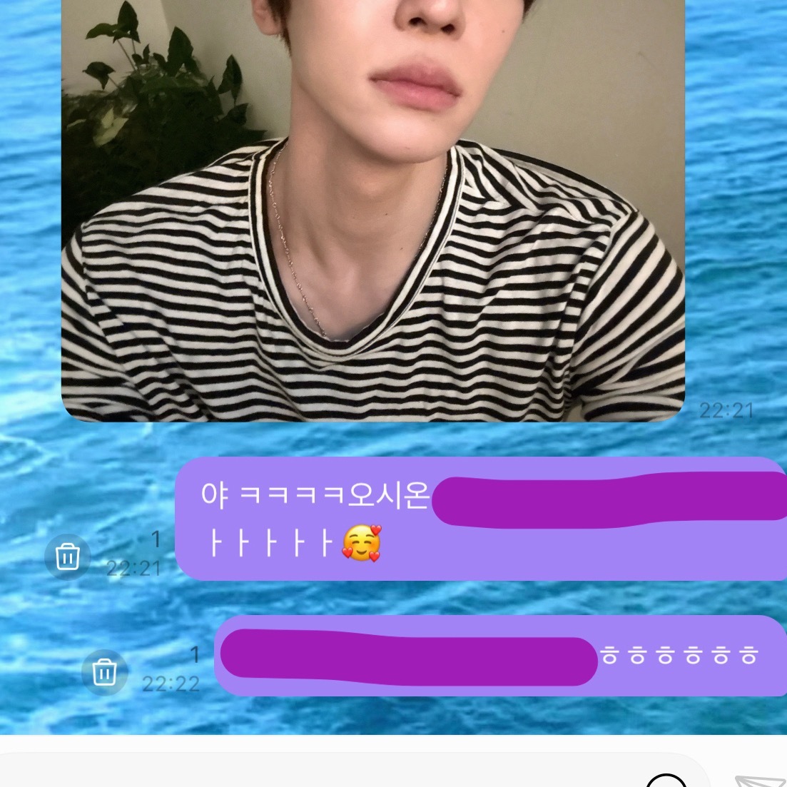 发了两张照片，然后就这样把我困在泡泡里了 