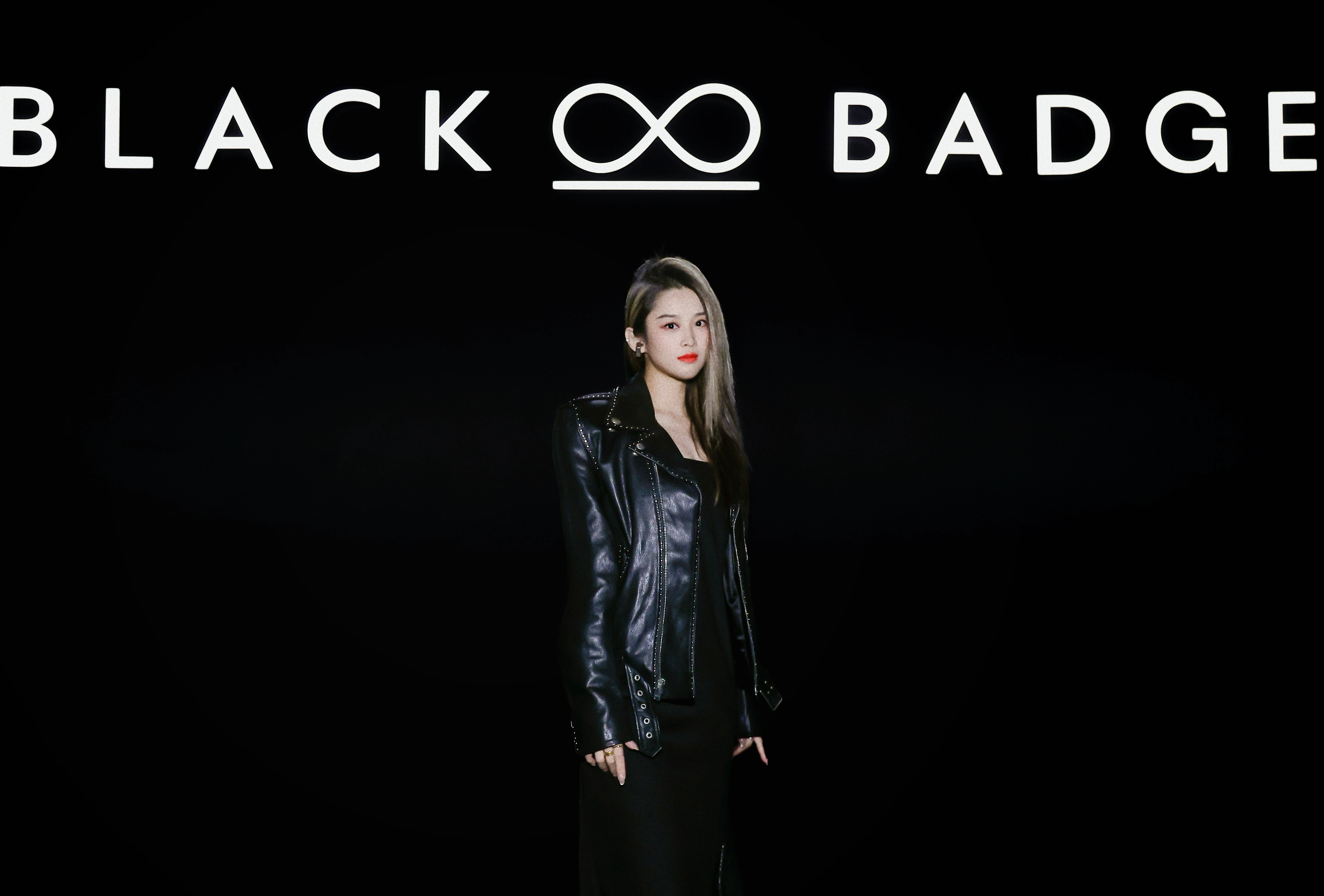 劳斯莱斯BLACK BADGE NIGHT  ♾️  耀现暗夜之境劳斯莱斯[超话