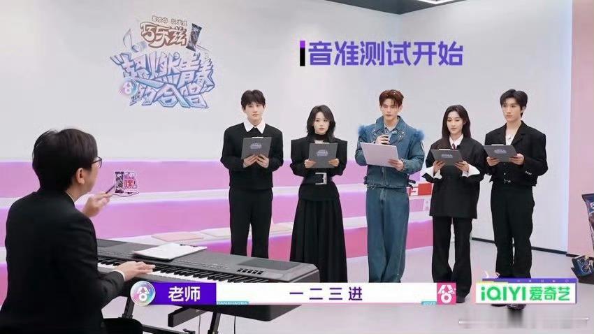 能打败心愿便利贴的只有玫瑰玫瑰超燃青春的合唱彻底被两首经典旋律狠狠拿捏，感染力不