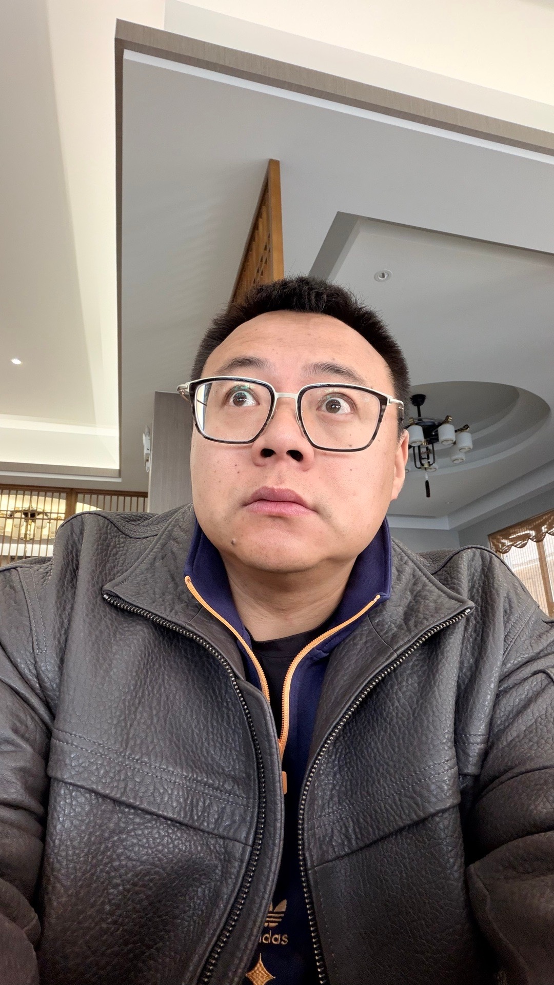 看到了美食我走不动道了准备对付一口对付一口