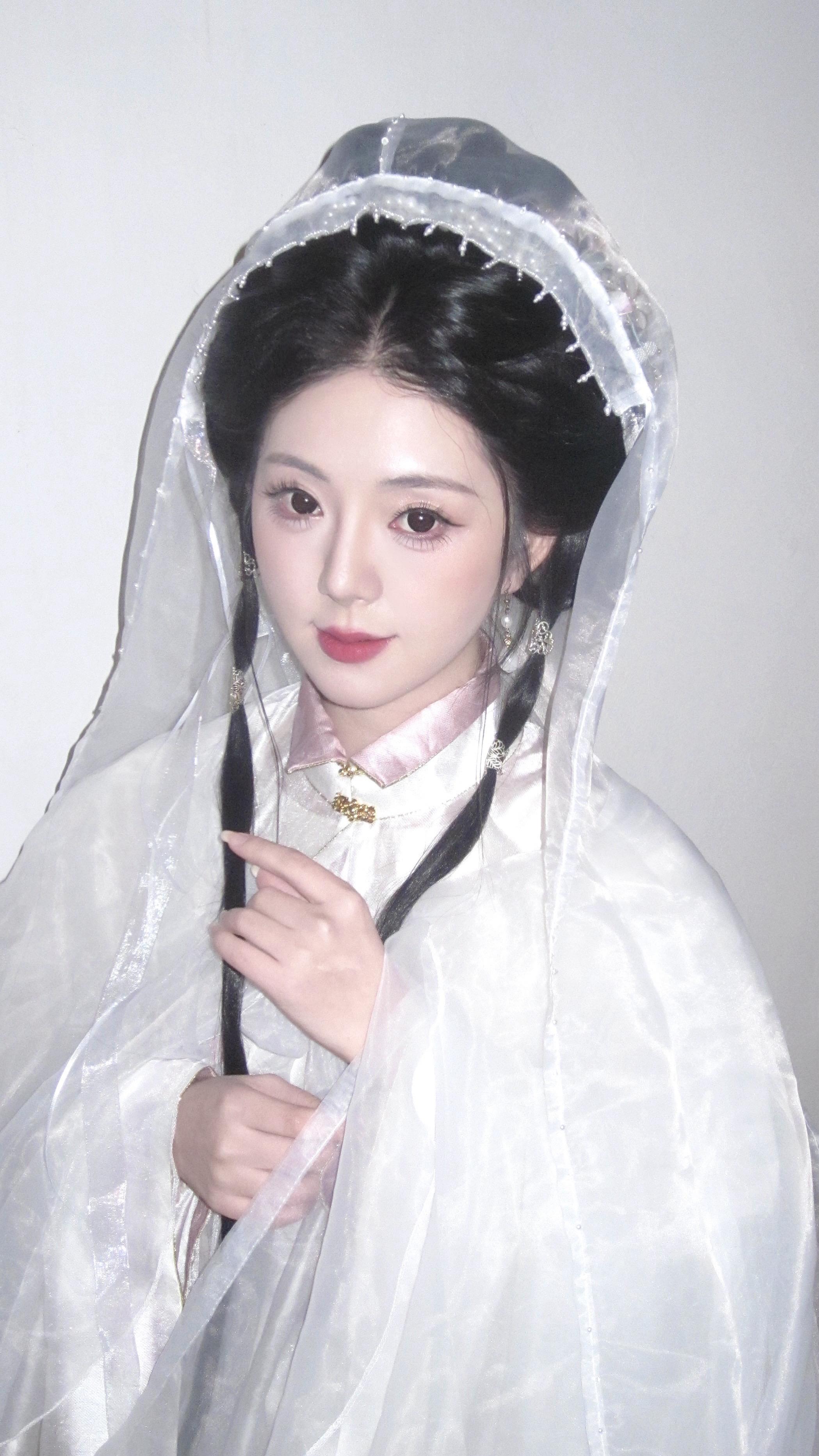 “神女爱世人”