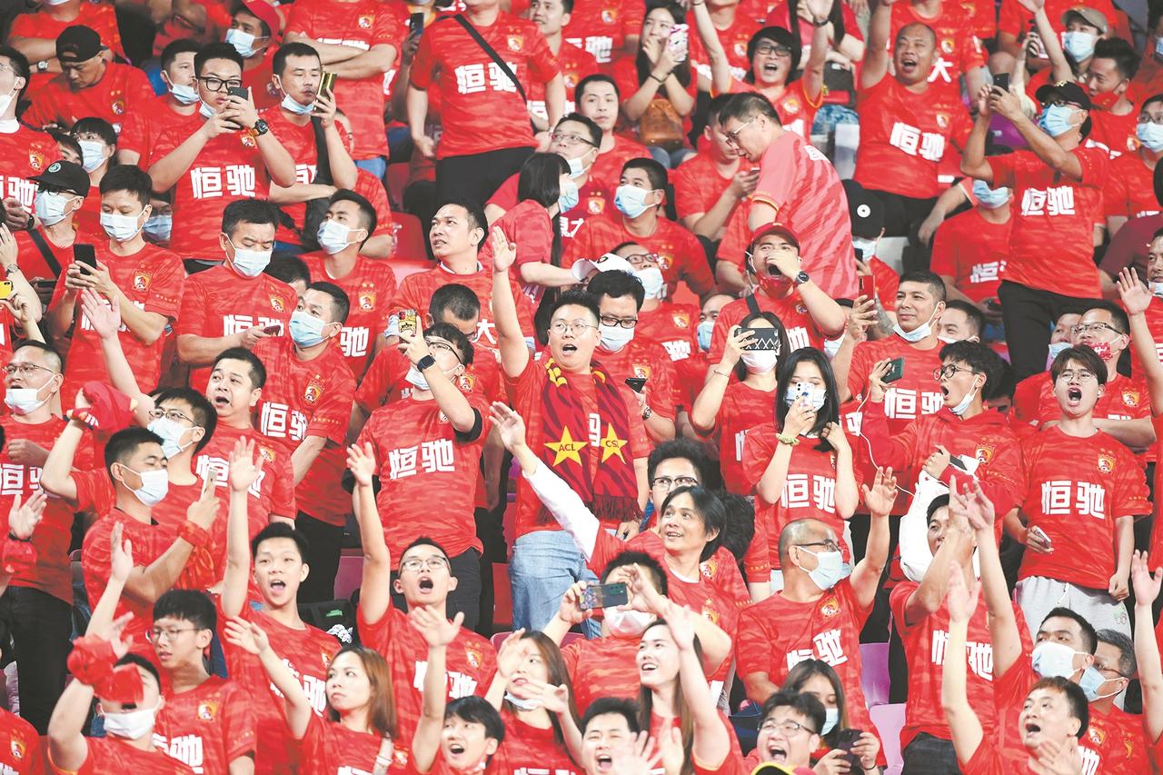 中超上半场场均观众超3万，官方给出的场均现场观众人数到了30389人，球市为什么