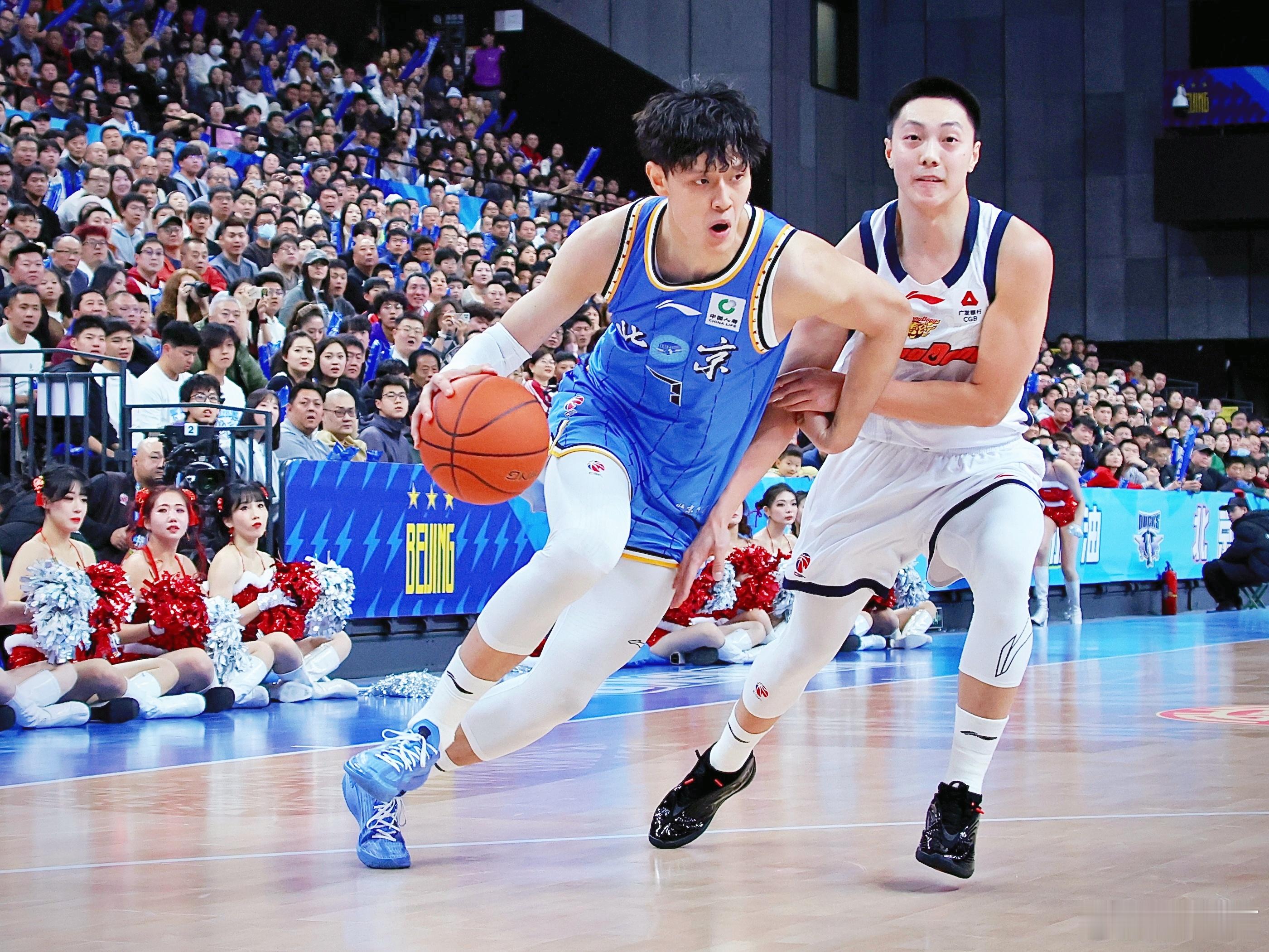 曾凡博回到北京首钢这个体系里，真有点如鱼得水的感觉，首秀很棒，继续加油来一波九宫