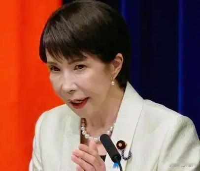 高市早苗慌了！9月22日，日本首相高市早苗赶在中美峰会之前，紧急安排和特朗普会晤