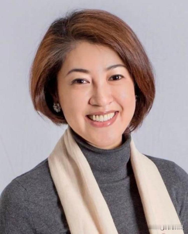 许淑华看淡权位不恋栈，这般贤才日后必当重用！
南投县长许淑华真是政坛里的一股清流