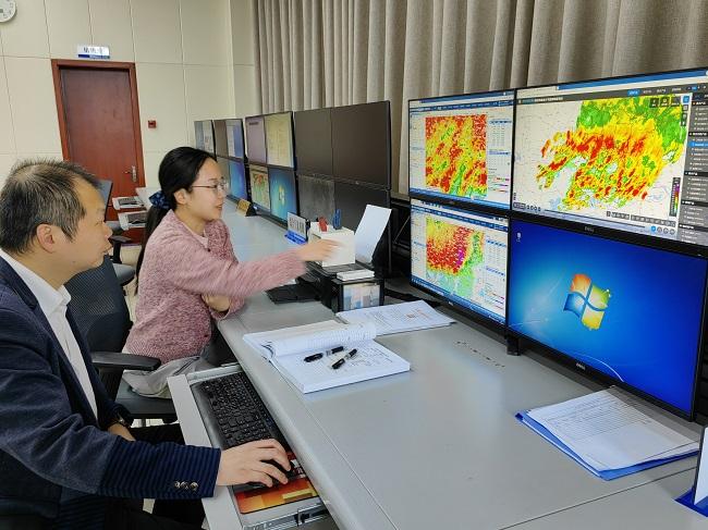 武汉经开区：闻汛而动守一线精准预警护平安