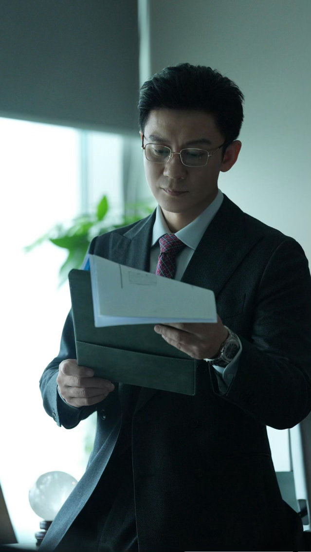 李晨还有多少惊喜是我们不知道的李晨隐藏技能大解锁，不止大黑牛，演员/监制多线发展