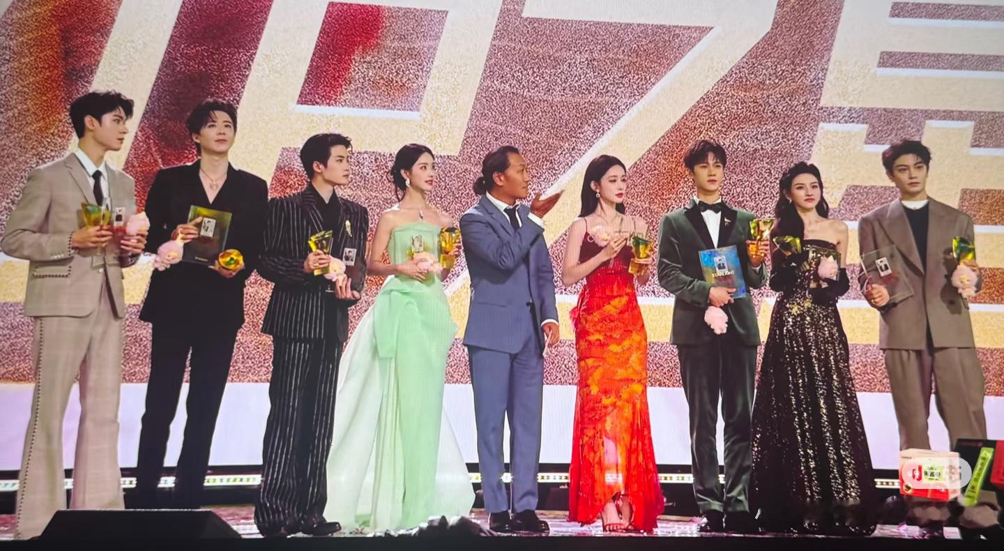 2025星光大赏年度VIP之星👏🏻龚俊、檀健次、陈都灵、孟子义、李昀锐、宋祖