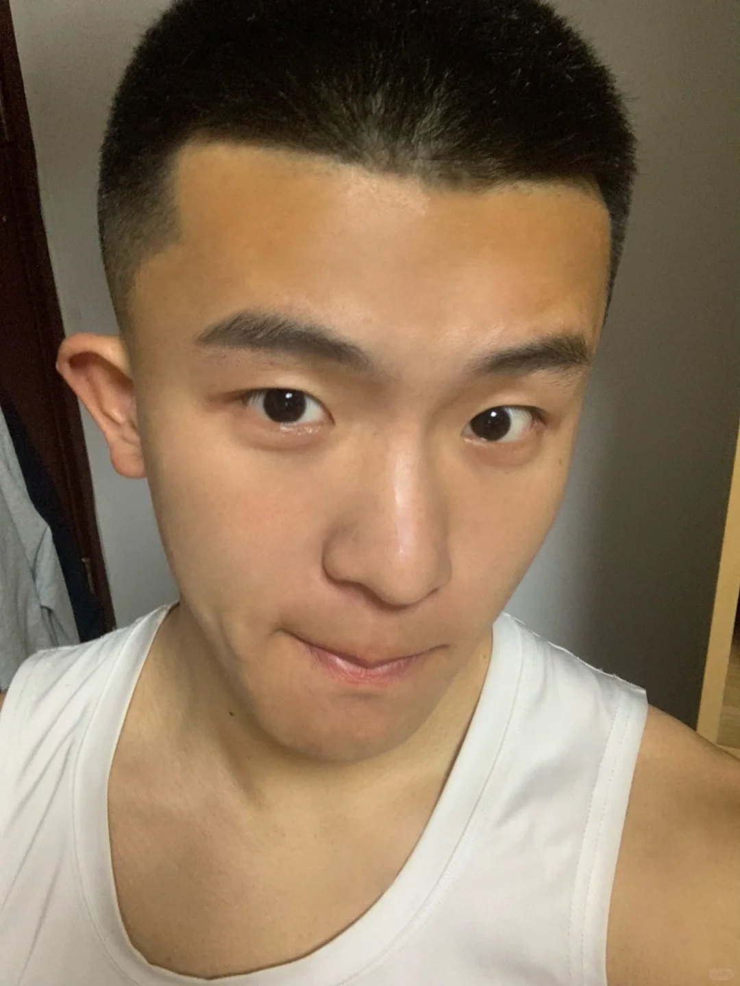 眉毛对一个男人来说真的很重要！