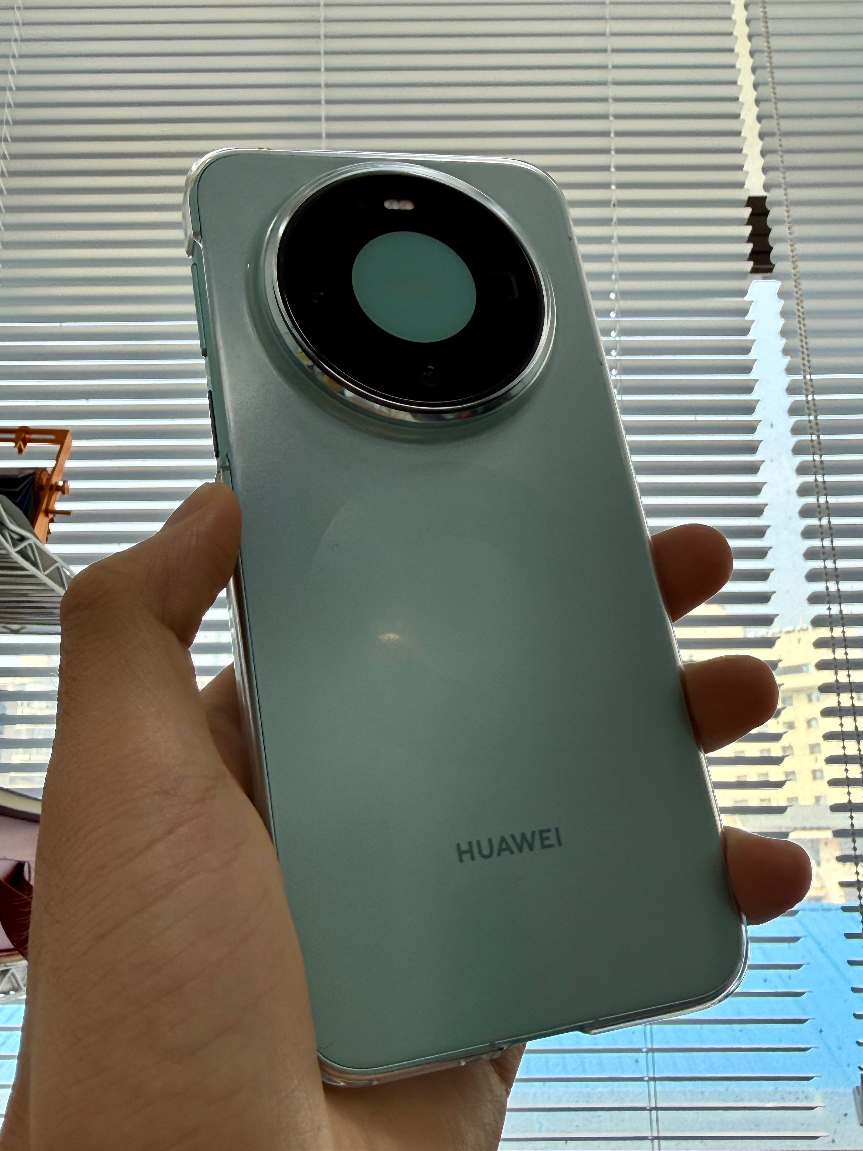 手机市场将迎来全面涨价 现在的趋势就是涨，有需求就别犹豫，预算够的话，感觉直接冲