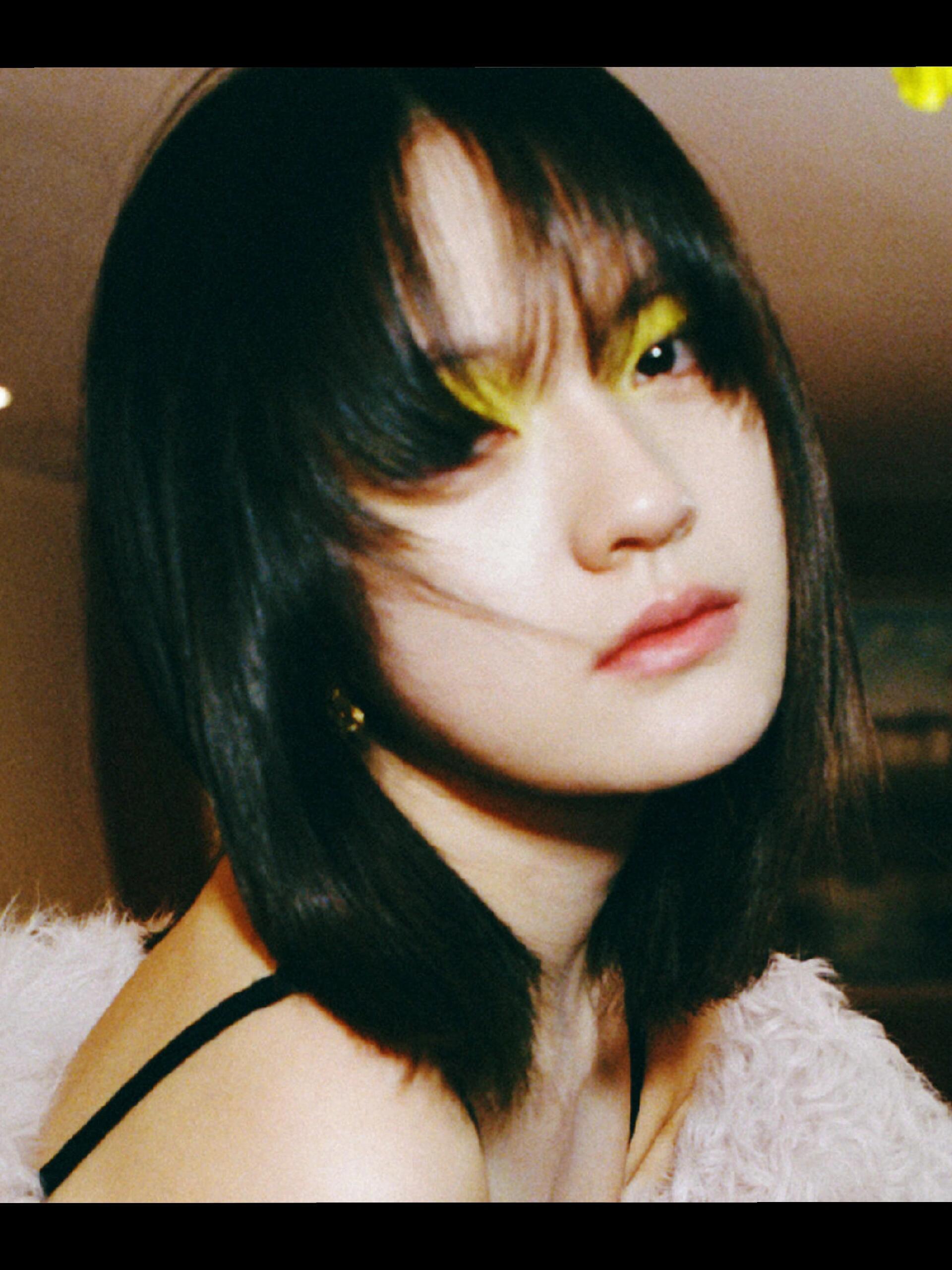 文淇这个肆意张扬的美，一眼过去就看到带着侵略性的眼神 根本演不了一点孬种 