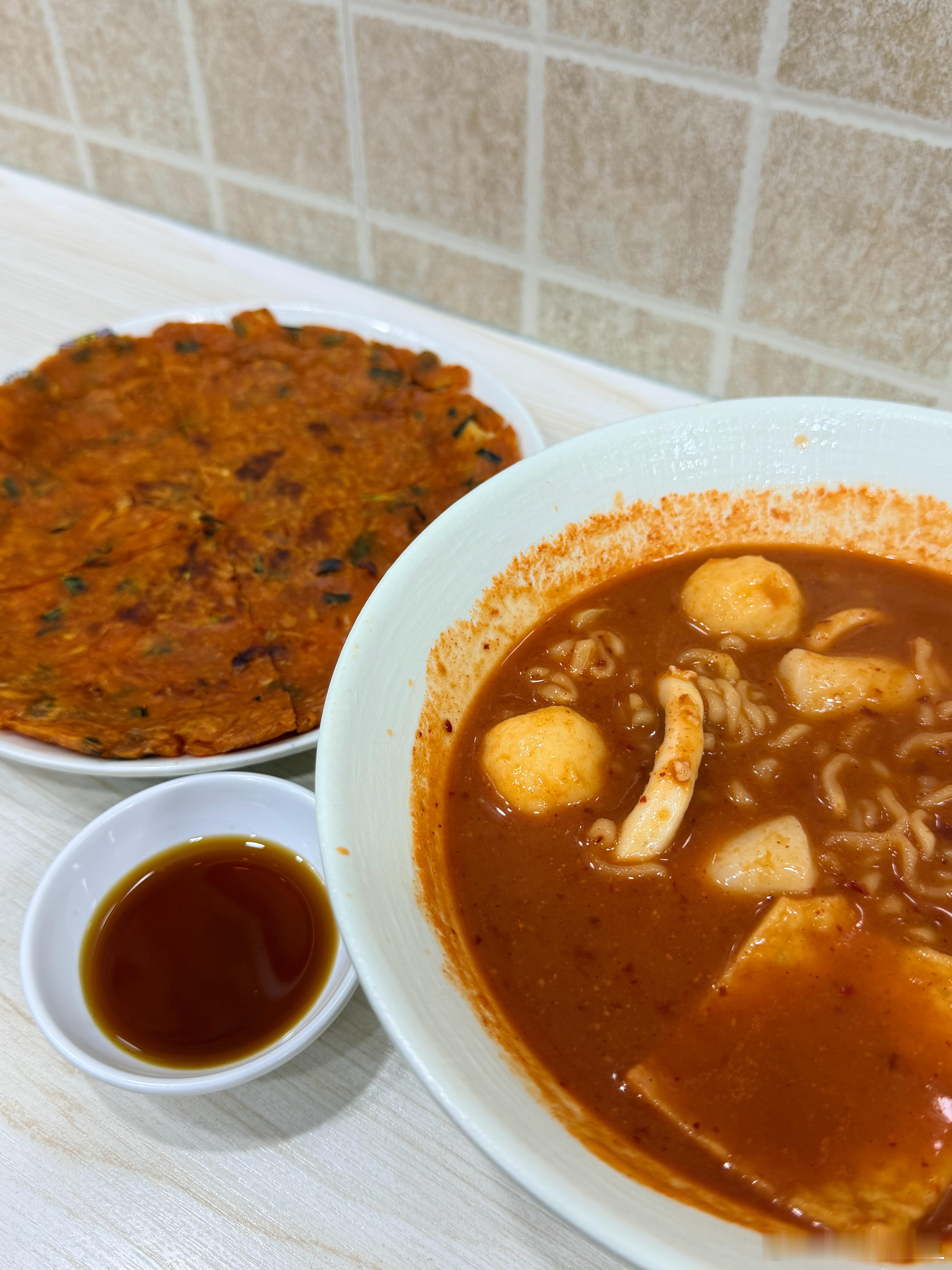 跪下来求自己不要吃那么多结果跪下来吃的更舒服了生活手记