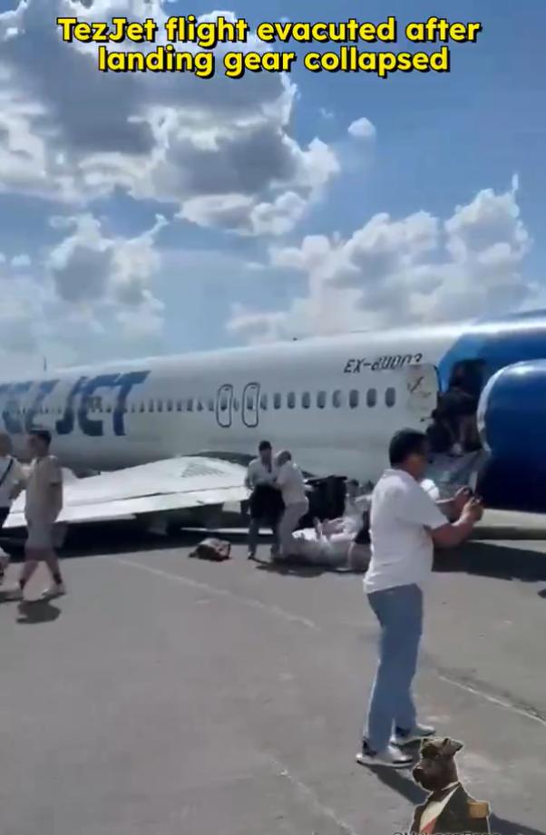 视频显示一架吉尔吉斯斯坦特兹捷特航空公司的飞机在玛纳斯国际机场着陆后左侧主起落架