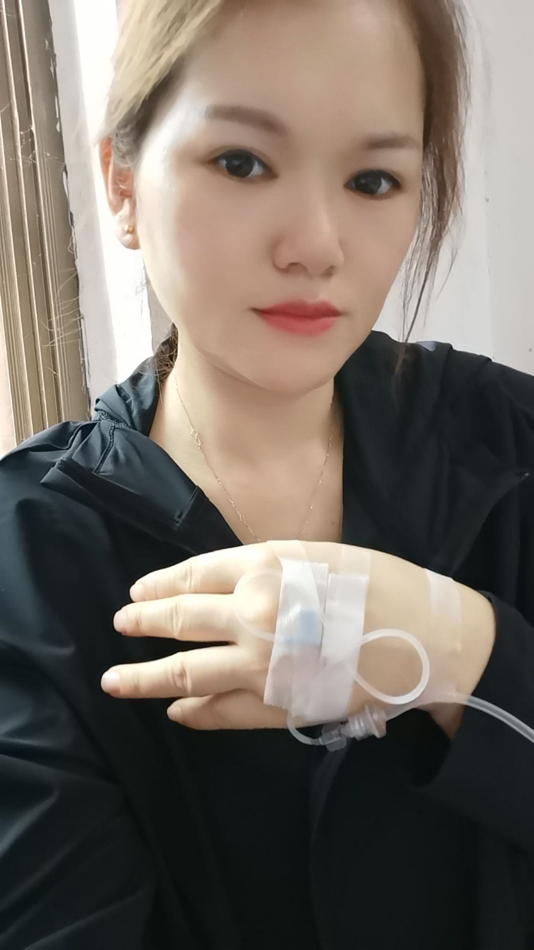一个人带孩子住院的心酸，检查的时候我跟不认识在等检查的姐妹们说，你们帮...