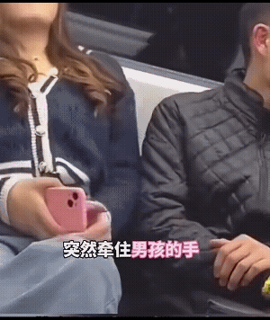 民间俗称：痴呆症；医学术语称：阿尔茲海默症，丧失认识和认知能力。但此视频更像是摆