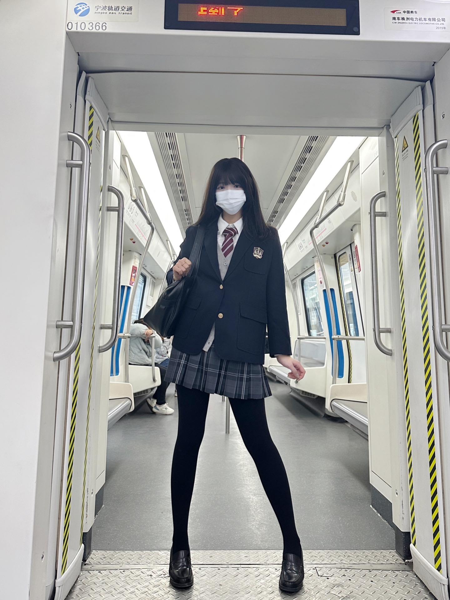 怎么不找我聊天 专门为你活着的。